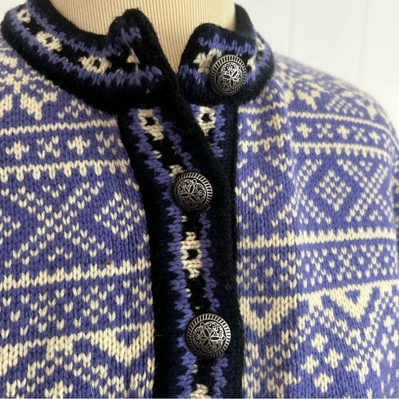 LL BEAN M Vintage Merino Wool Purple SWEATER Button Nordic Snowflake Fair Isle - Picture 7 of 13
